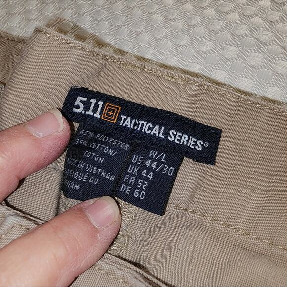 5.11 TACTICAL EUC MENS SIZE 44 X 30 TACTICAL KHAKI MILITARY PANTS - Picture 3 of 11